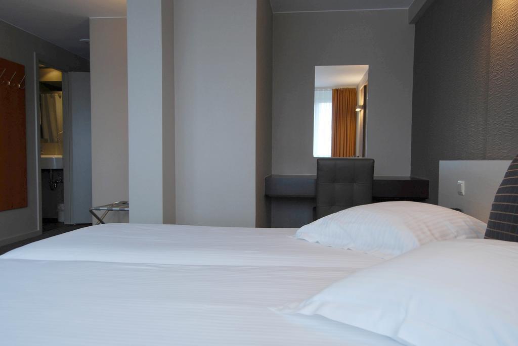 Hotel Melinda Остенде Стая снимка