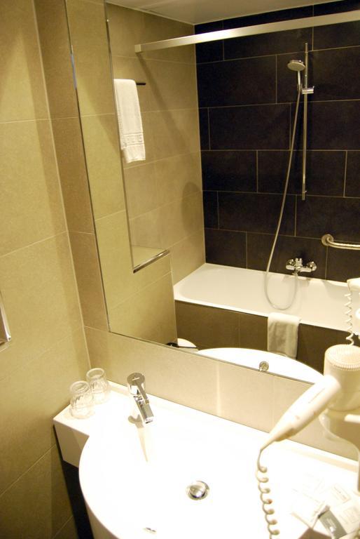 Hotel Melinda Остенде Стая снимка
