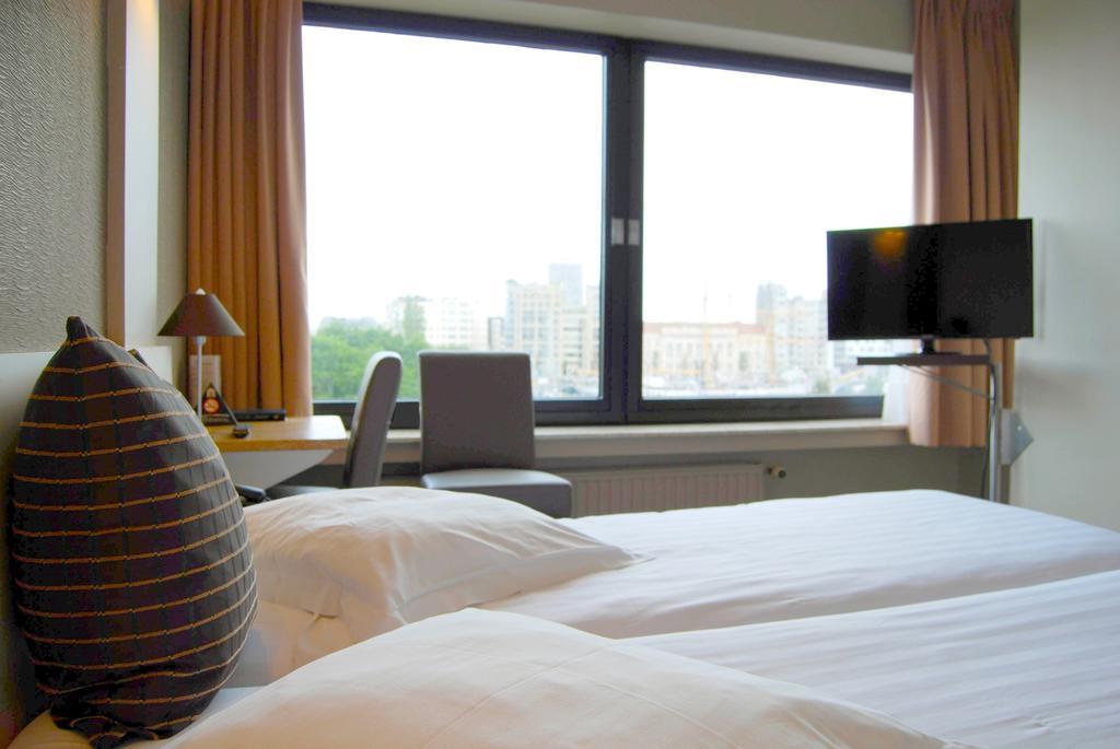 Hotel Melinda Остенде Екстериор снимка