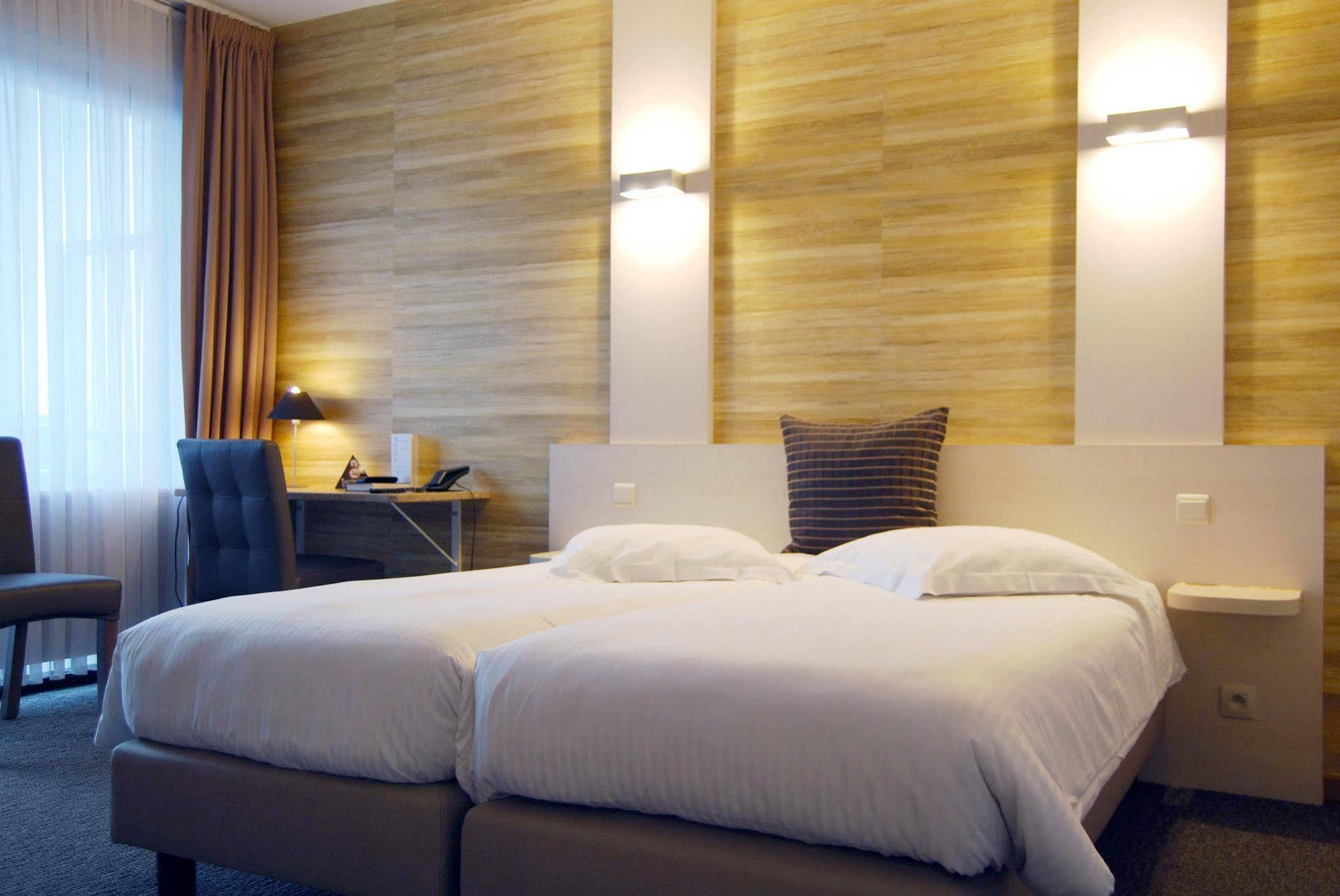 Hotel Melinda Остенде Екстериор снимка