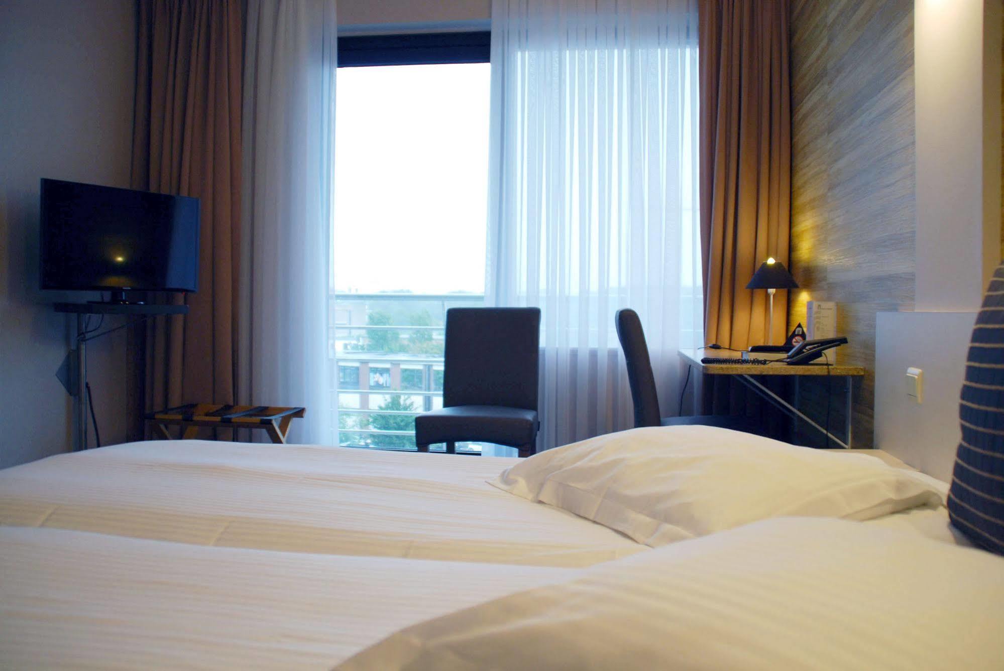 Hotel Melinda Остенде Екстериор снимка